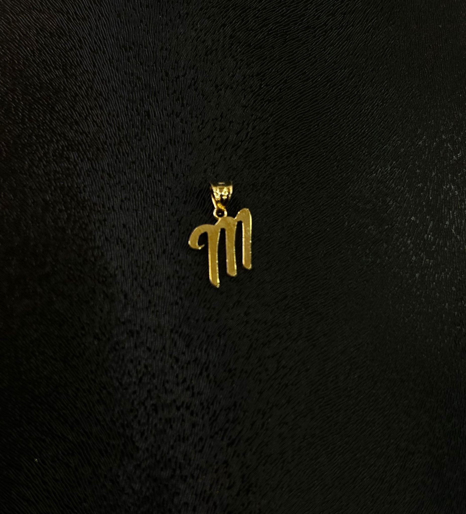 Eleganter Buchstaben Anhänger „M“ aus echtem 585 Gold (14 Karat)