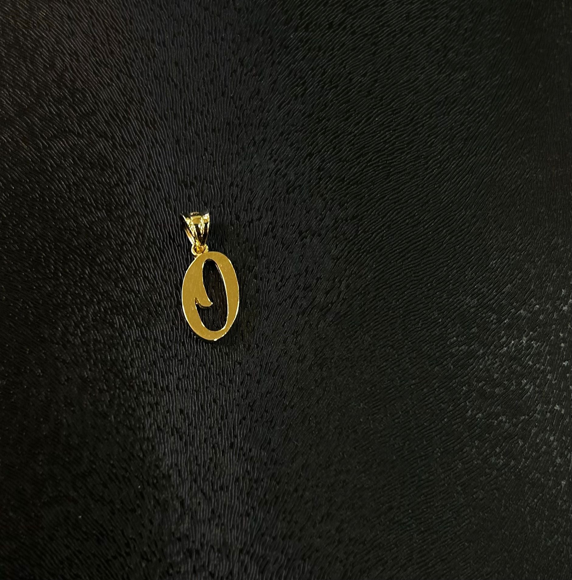 Eleganter Buchstaben Anhänger „O“ aus echtem 585 Gold (14 Karat)