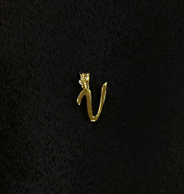 Buchstaben Anhänger V aus 585 Gold im handschriftlichen Design